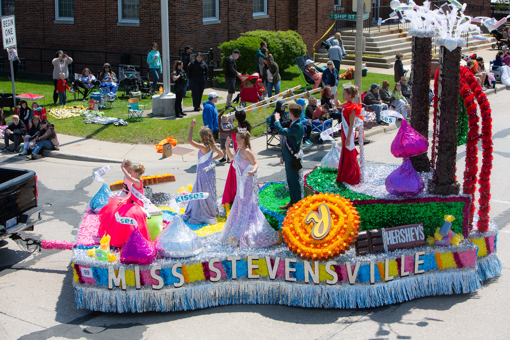 Grand Floral Parade – Blossomtime Festival